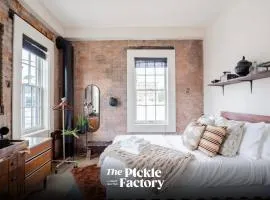 Pickle Factory - Cigars and Bourbon Rustic One Bedroom