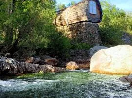 Cabane écologique au bord de l'eau