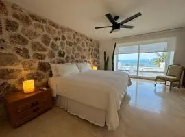 Oceanfront Boutique Suites & Studios in Cancun - Casa Playa Tortugas