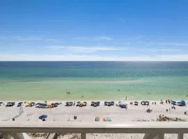 Inn at Crystal Beach Penthouse 708 - Beachfront Designer Luxury - 2 sets of Free Beach Service