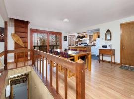 Mountain cabin with views, privacy, and more., chata v destinaci Campton Upper Village