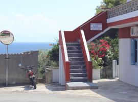 Αlexandros apartment, hotel em Votsi