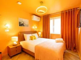 Cascais Dream Glow - Room with Private Bathroom