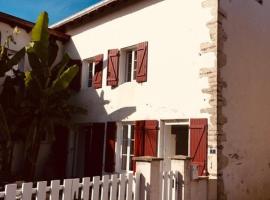 Studio calme avec parking, ξενοδοχείο στο  Μπαγιόν