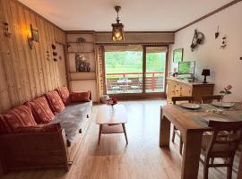 T3 façon Chalet, terrasse et garage privé, Villard-De-Lans, hotel in Villard-de-Lans