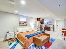 KING Bed FREE Parking English Basement