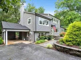 Sojourn Beautiful Family Home with Beach Access & Backyard