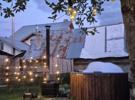 Захарова Оселя БАСЕЙН на території є Чан - Джакузі, ξενώνας σε Slavske