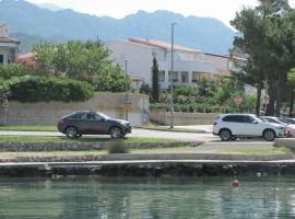 Apartmani i sobe Grga, hotel v destinaci Starigrad-Paklenica