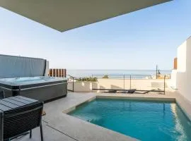 House with Private Spa and Pool, with access to Sauna and Gym