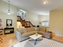 Cozy Cary Abode about 10 Mi to Downtown Raleigh!