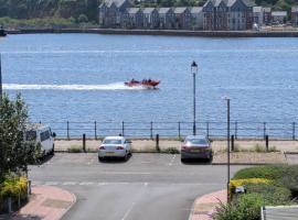 Channel View Apartment Barry Waterfront, hotel with parking in Barry