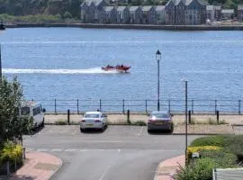 Channel View Apartment Barry Waterfront