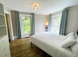 Lake Chelan Manor Room # 2, khách sạn ở Chelan