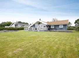 10 person holiday home in Hadsund