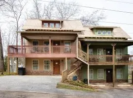 Mountain View Villa on Choice Ave - Steps to Downtown