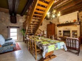 Maison à la campagne avec 2 chambres, Wifi, parking, animaux acceptés - FR-1-616-117