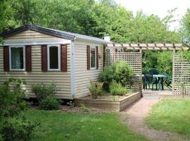 Mobil-home Confort avec Terrasse 2 Ch - 4 Pers - API-1-52-579, ξενοδοχείο σε La Tessoualle
