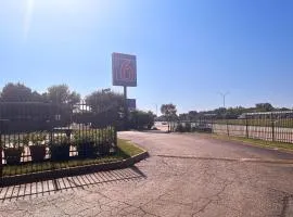 Motel 6 Dallas, TX – St. Augustine / HWY 175