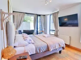 HOM I Piscina, Estacionamiento Privado y terraza