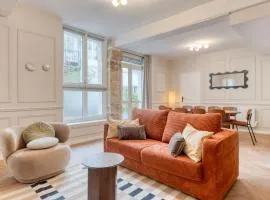 Splendid 10PAX apartment in the center of Paris