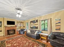 Mountain Cottage on 7 Acres