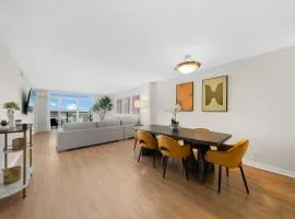 Breezy & Beautiful - 3BR Marina del Rey Getaway