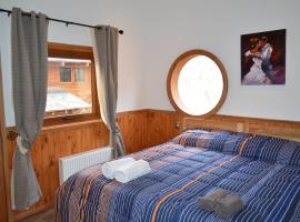 HOTEL & HOSTAL CHIL'IN, Las Trancas, hotel in Las Trancas