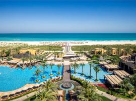 Saadiyat Rotana Resort and Villas, khách sạn biển ở Abu Dhabi