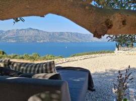 For a couple - beautiful sea view, κατάλυμα σε φάρμα σε Postira
