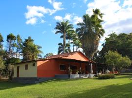 A Sua Casa de Campo na Chapada, casa rural en Alto Paraíso de Goiás