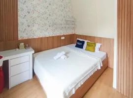 Urbanview Hotel Trisna Srabah