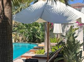 ARTOTEL, מלון ידידותי לחיות מחמד באלאקאטי