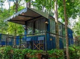 Hau Riverside Lodges Citumang