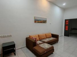 Aii Minsu, villa in Kluang