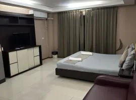 HOP stays-Pattaya