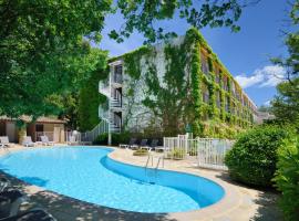 Villa Borghese, The Originals Relais, spa hotel in Gréoux-les-Bains
