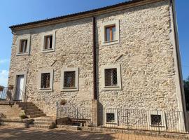 Dimora Le Poiane, hotel en Arielli