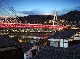 重庆山南雨江景别墅酒店