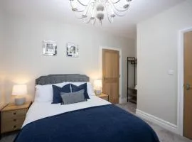 Apartment 1, Elizabeth Hall