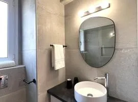 The Minimal Nest