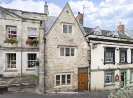 Charming 3-Bed Cottage in Central Stroud