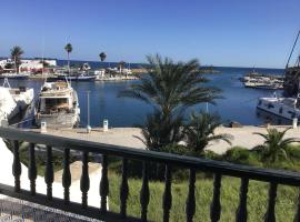 Sea view house - Kantaoui sousse, hotel in Hammam Sousse