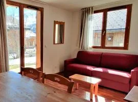 Chalet mitoyen duplex avec piscine couverte, à 300m des pistes à Superdévoluy - FR-1-504-491