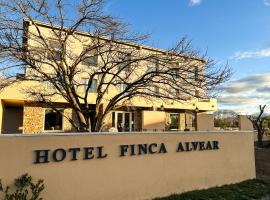 Hotel Finca Alvear, three-star hotel in General Alvear