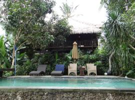 eco beach house bali, villa in Penginuman