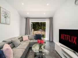 Modern Ground Floor Flat With a Garden Near Wembley stadium, khách sạn ở The Hyde