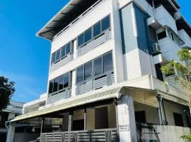 IQ Apartments