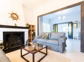 Mediterranean heaven with sea views، فندق في أليلا