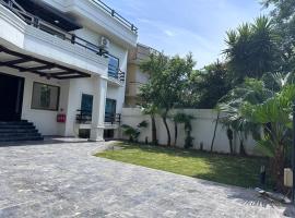 Hyatt Residency, guest house in Islamabad